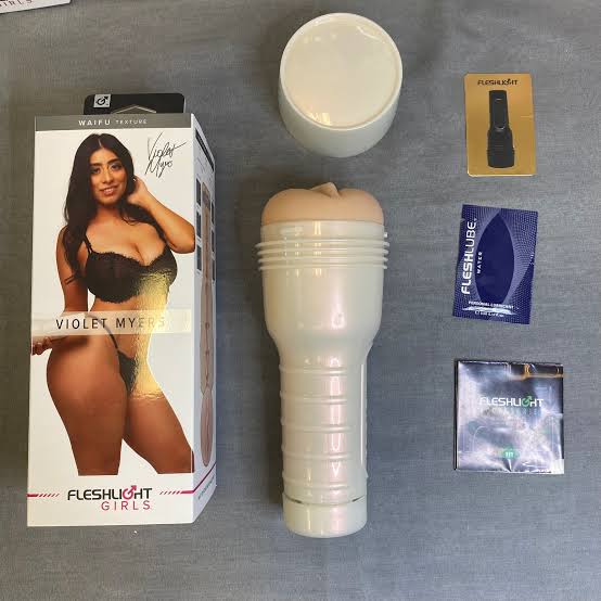 Violet Myers Masturbator Fleshlight